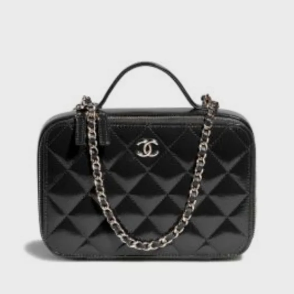 Chanel vanity - Picture 1 of 9